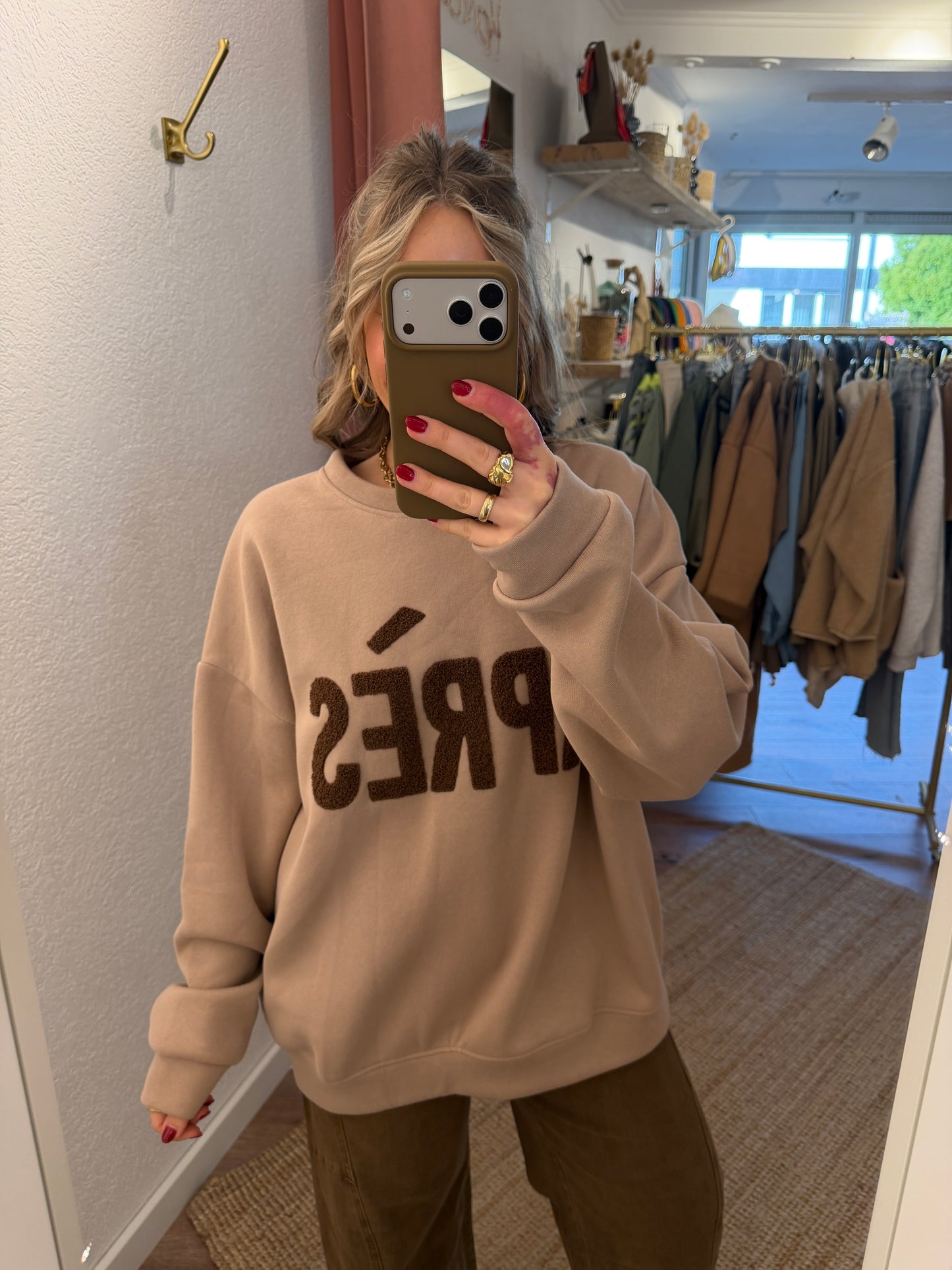 Apres Sweater versch. Farben