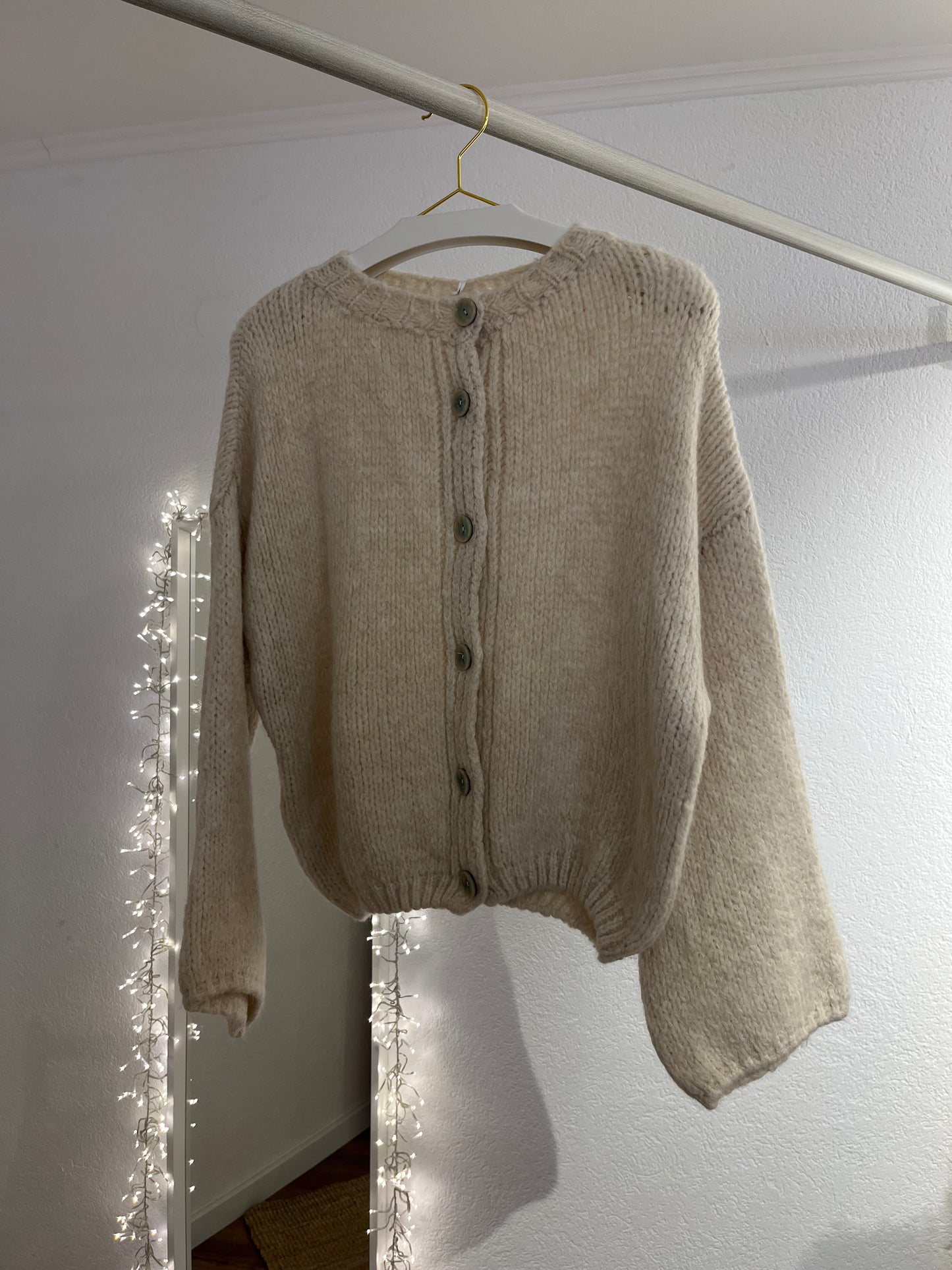 Weiche grobe Strickjacke