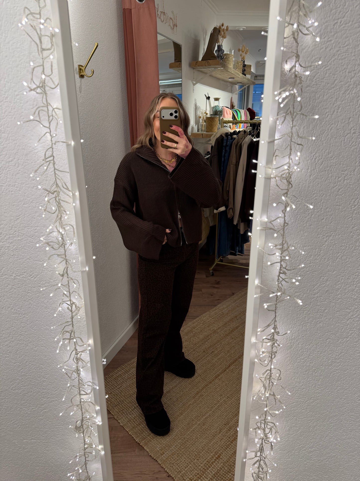 Straight Leg Leo Jeans