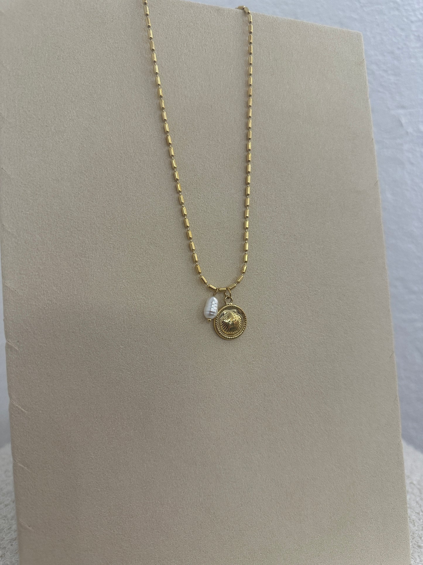 Kette mit Muschel Anhänger und Perle