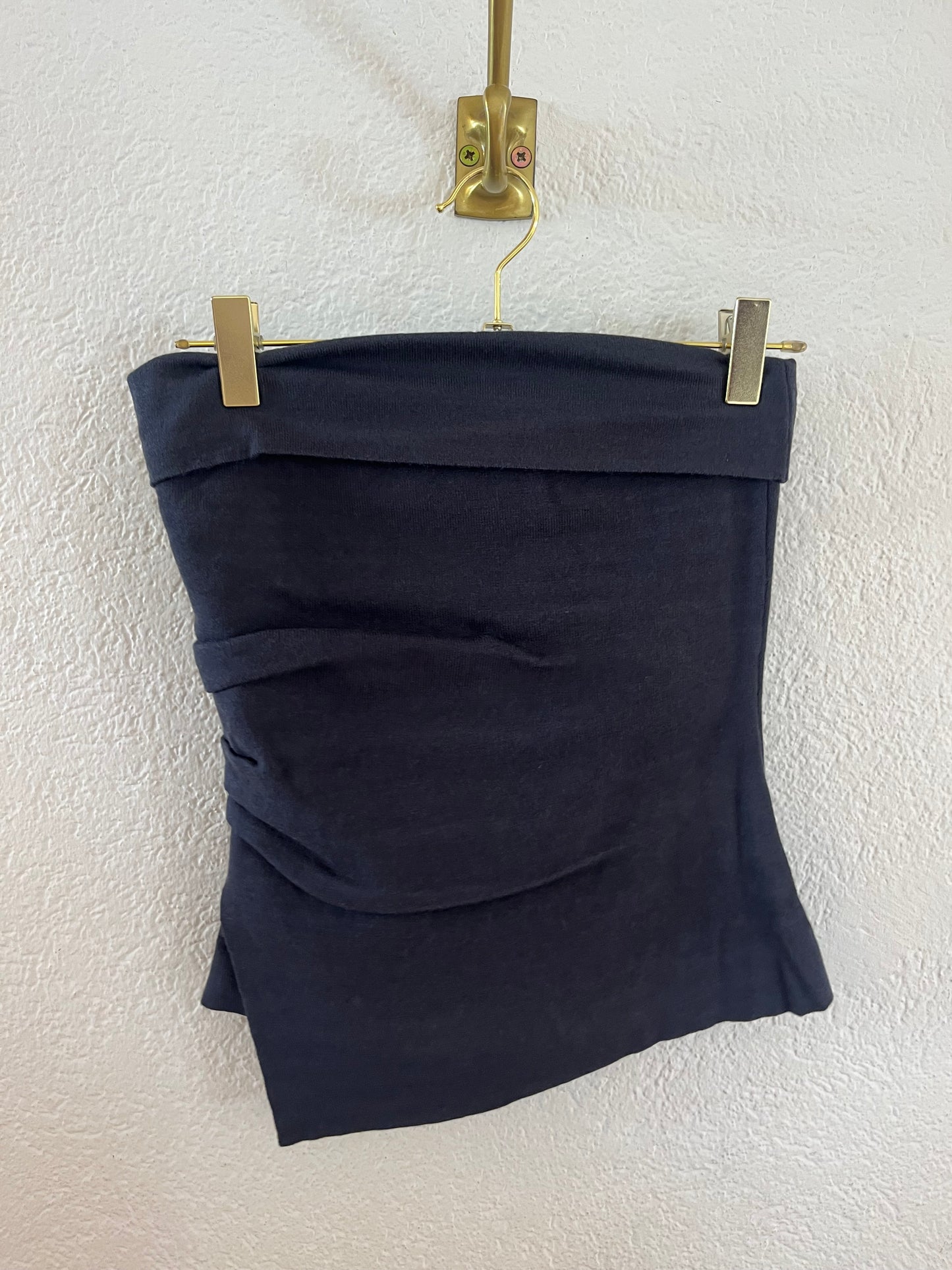 Schulterfreies Stricktop gerafft versch. Farben
