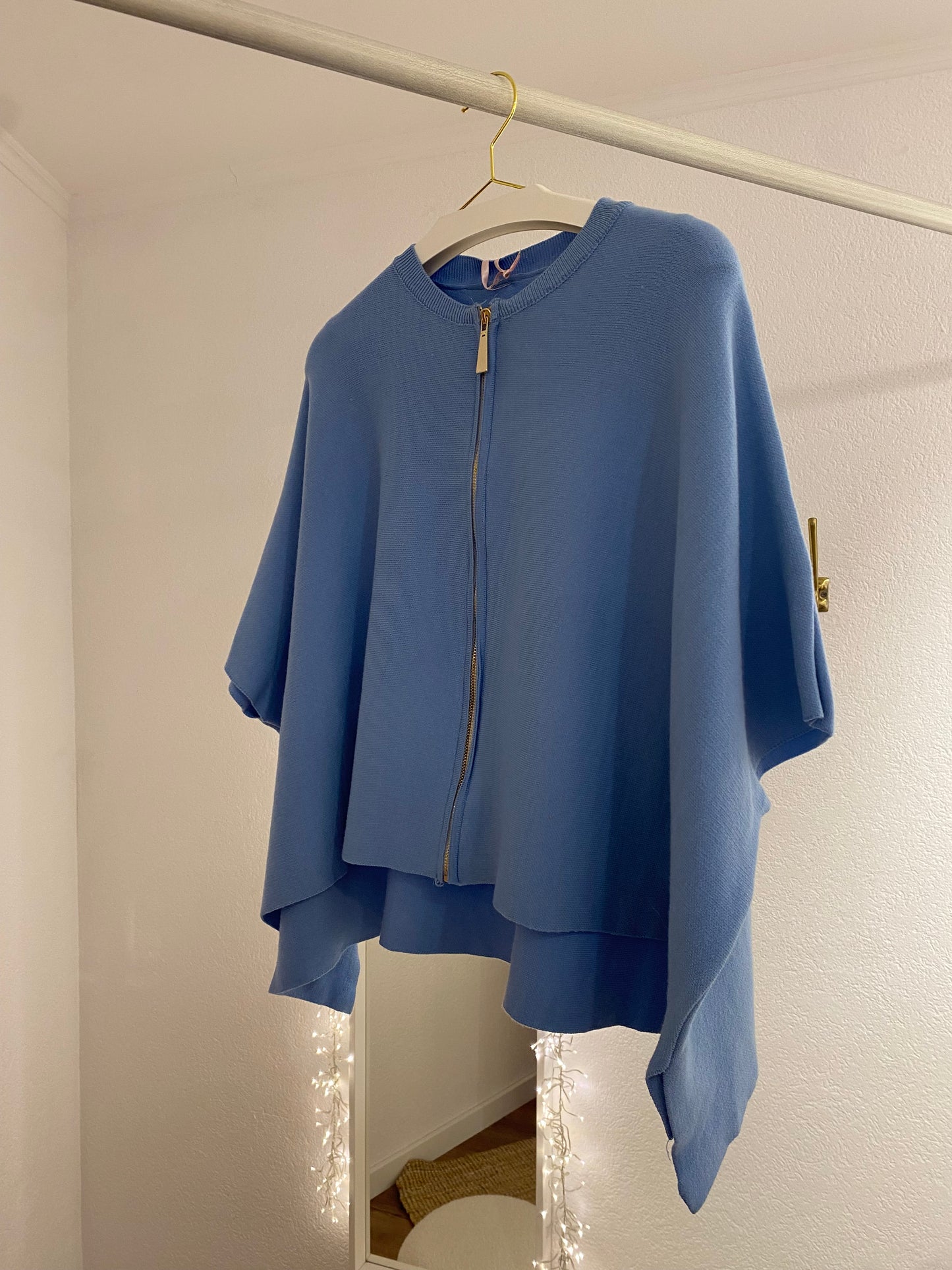 Oversized Strickponcho mit Reißverschluss