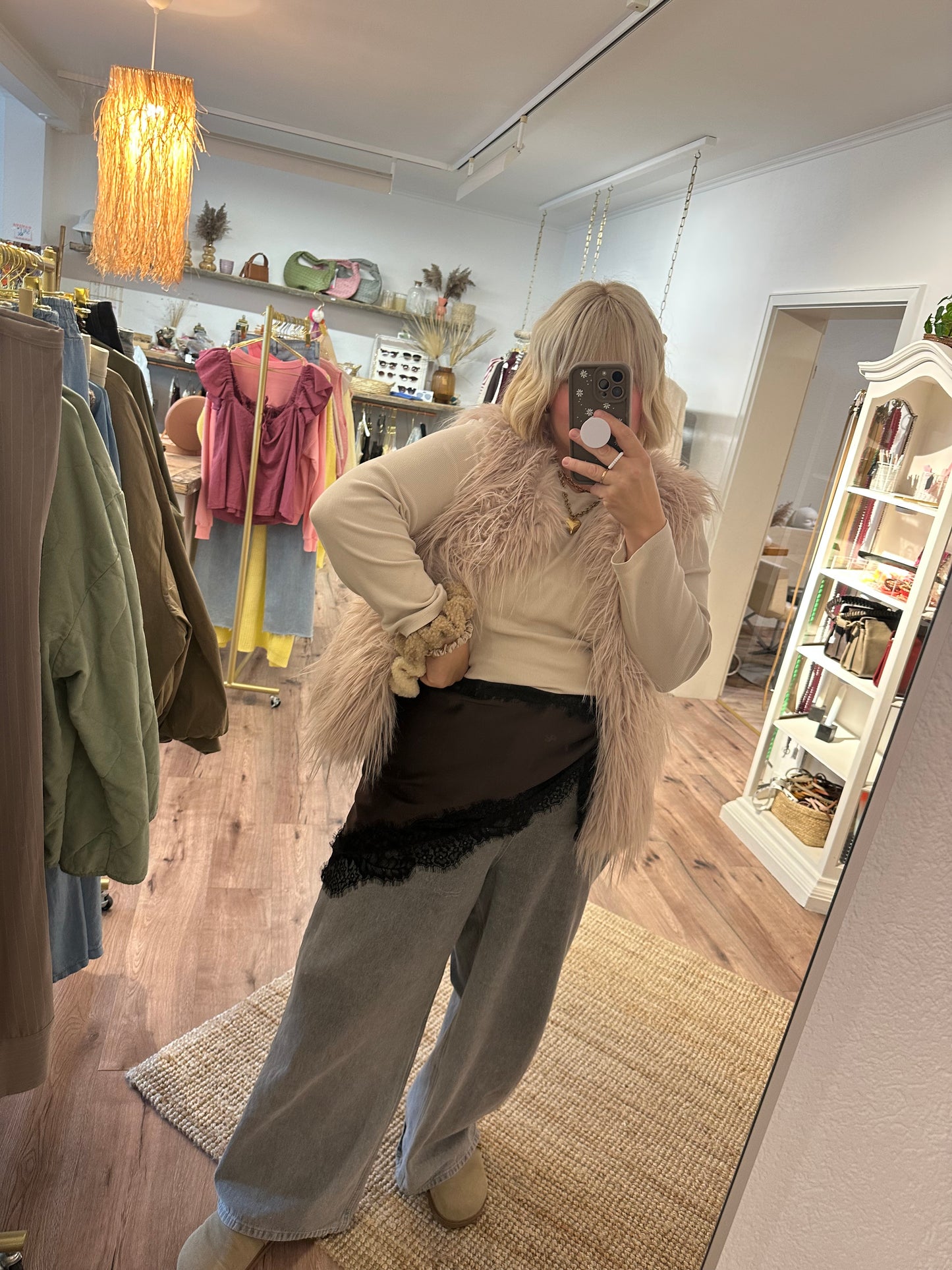 Dreiecks-Seidentuch mit Spitze versch. Farben