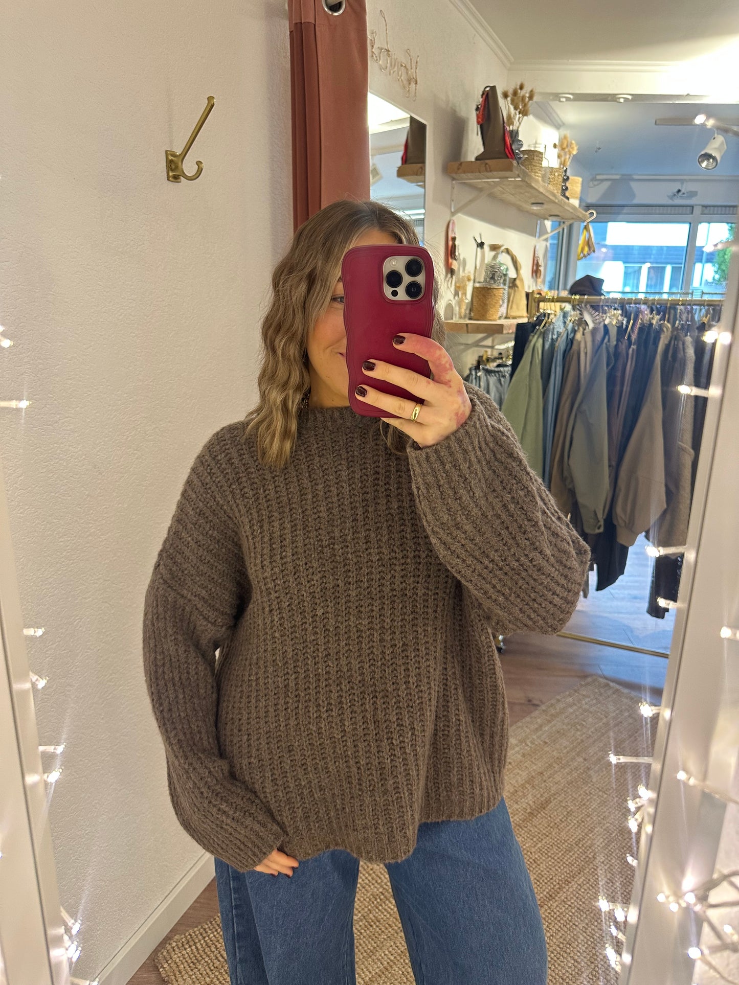 Grob gestrickter Strickpulli