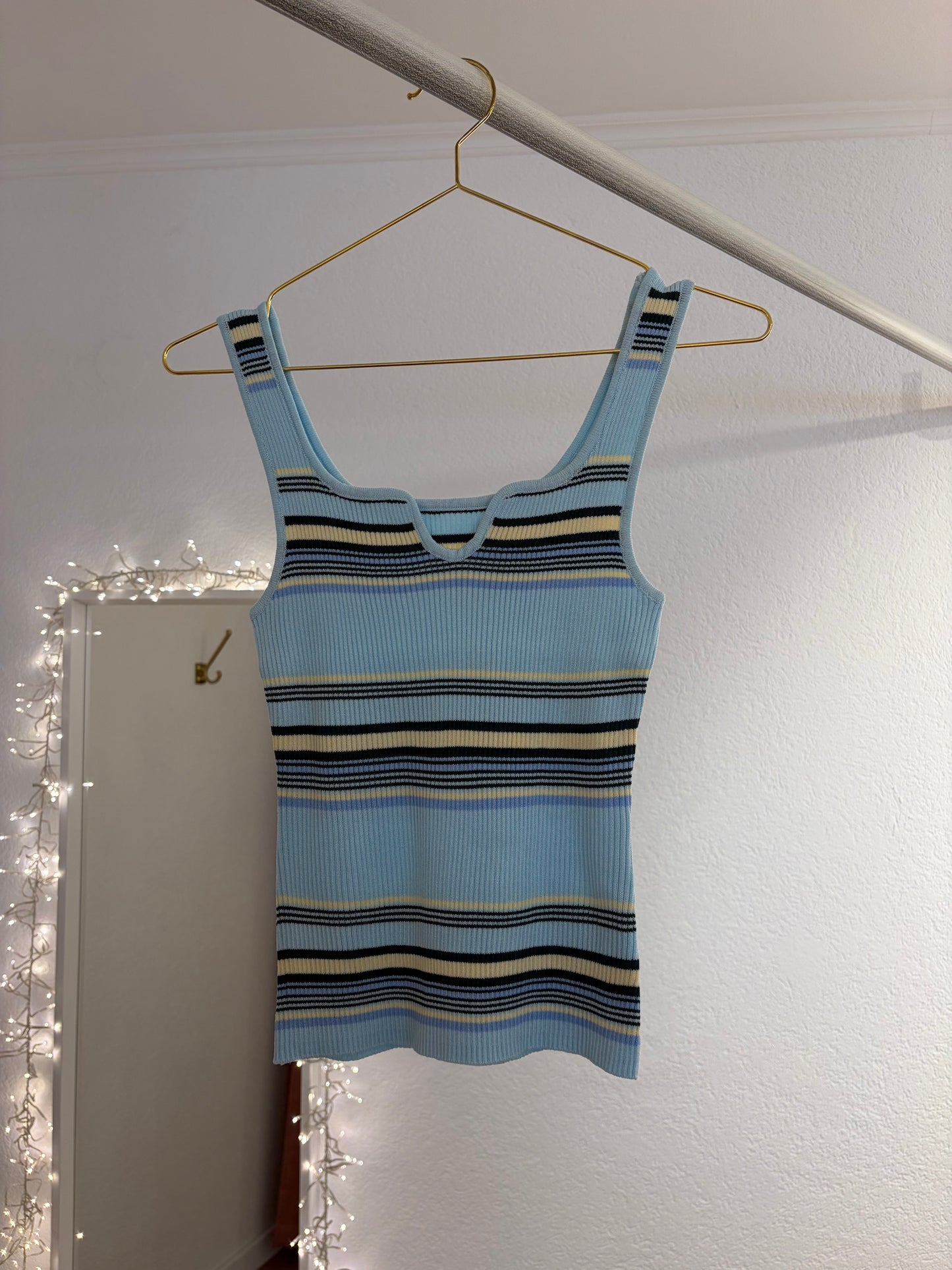 Gestreiftes Rippstricktop