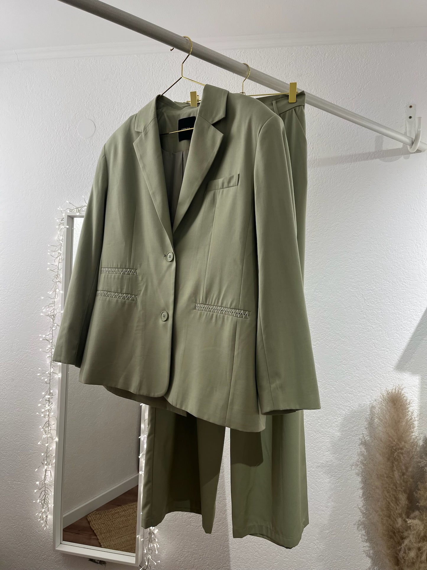 Bundfaltenhose salbei