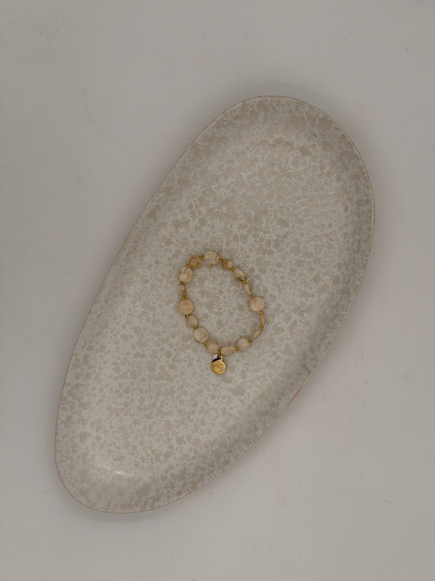 Marmorierte Glasperlen Armbänder