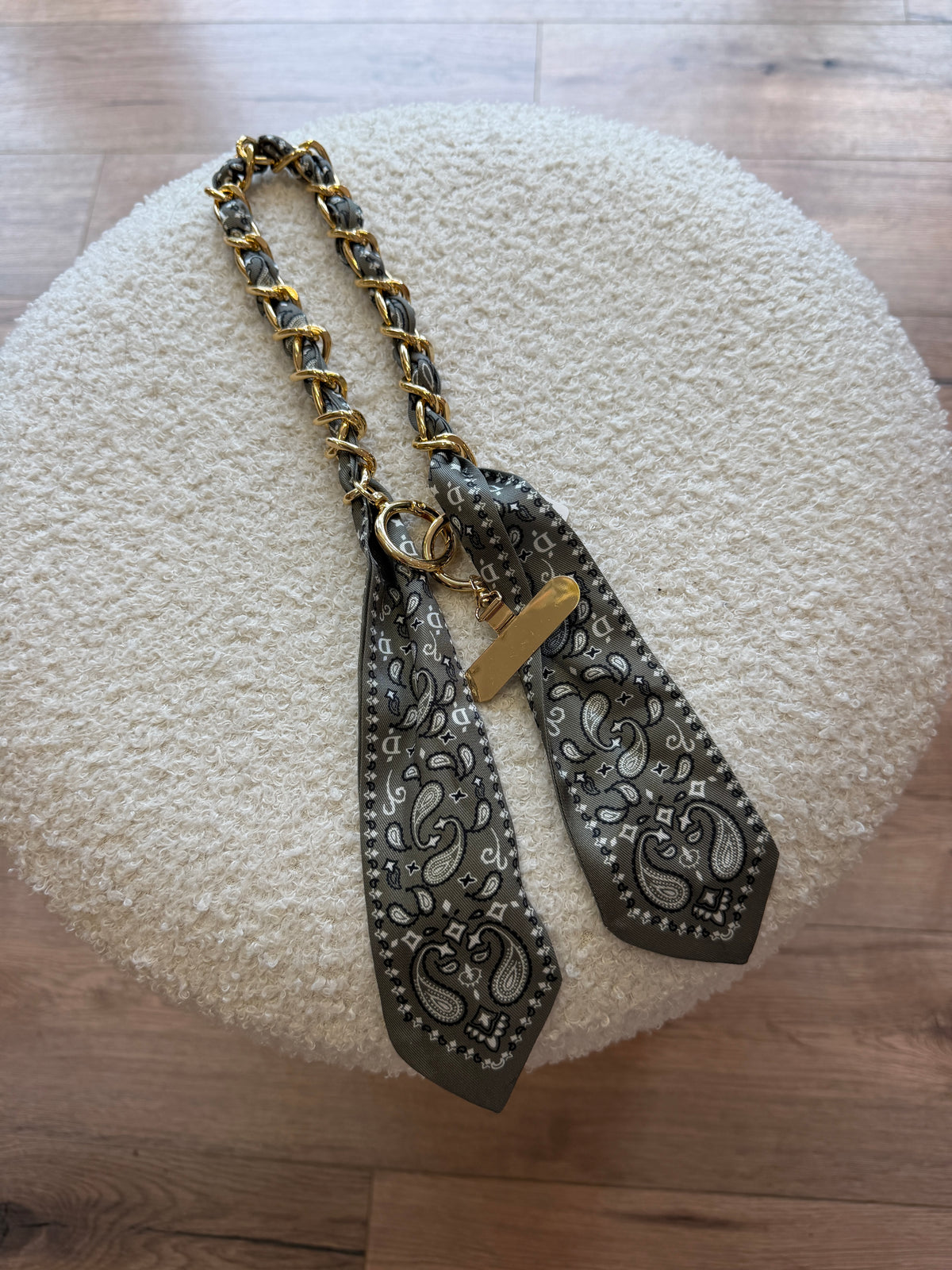 Handykette mit Bandana-Tuch vergoldet kurz