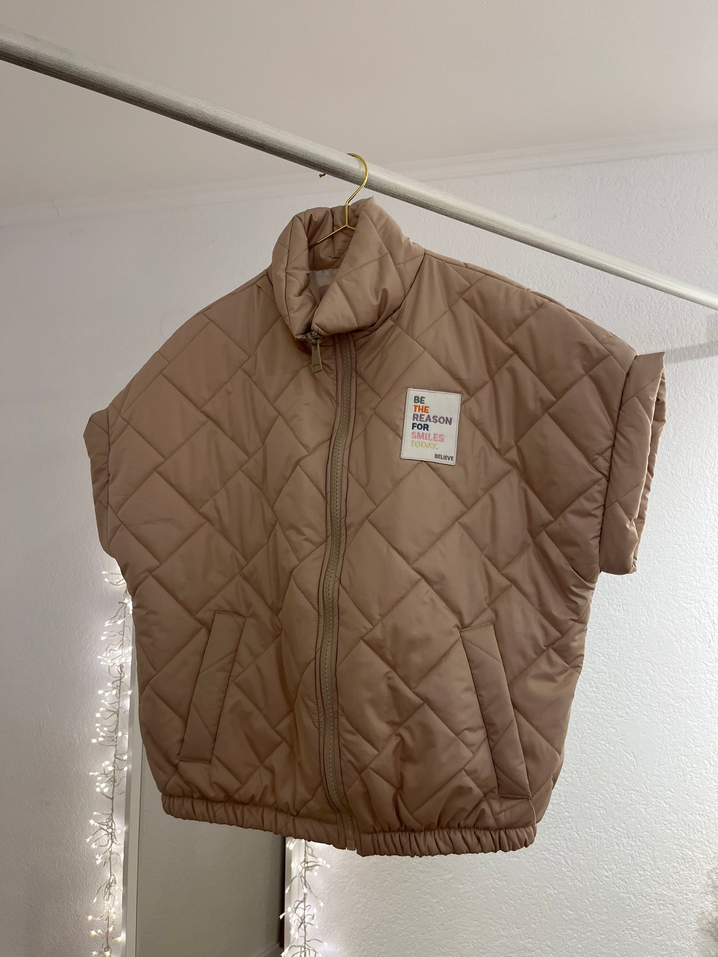 Dünne kurzarm Puffer Jacke versch. Farben
