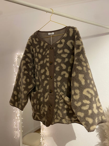 Oversized Leo Teddyjacke
