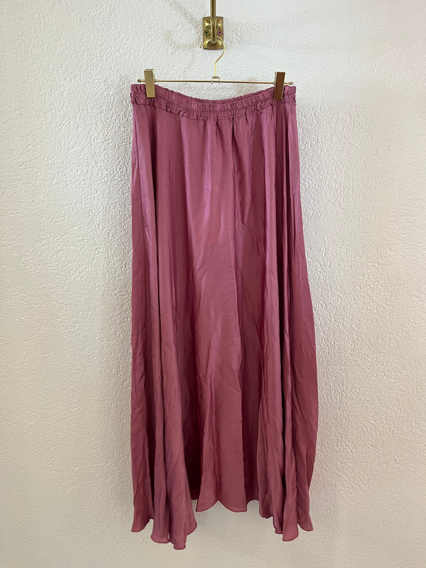 Rock in Seidenoptik versch. Farben