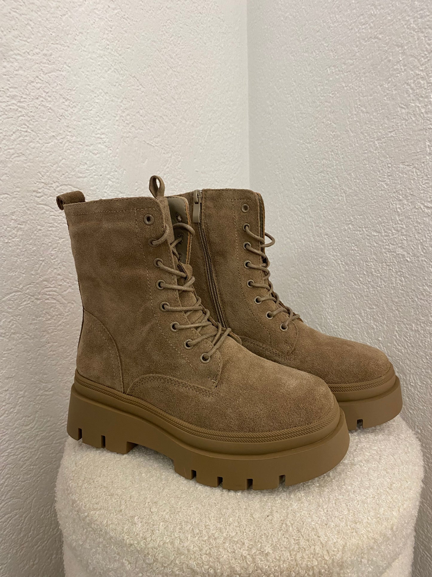 Stiefeletten aus Wildleder