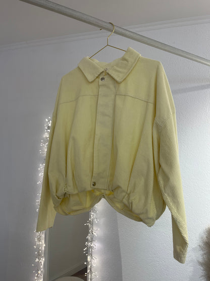 Dünne Cordjacke im Bomberstil