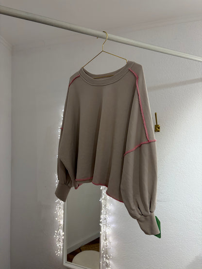 Sweater mit Kontrastnaht