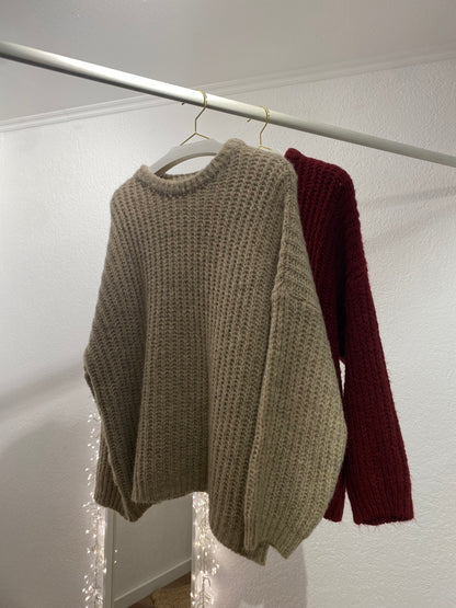 Grob gestrickter Strickpulli