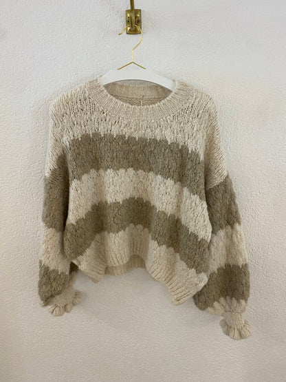 Strickpulli gestreift mit Rüschenärmeln