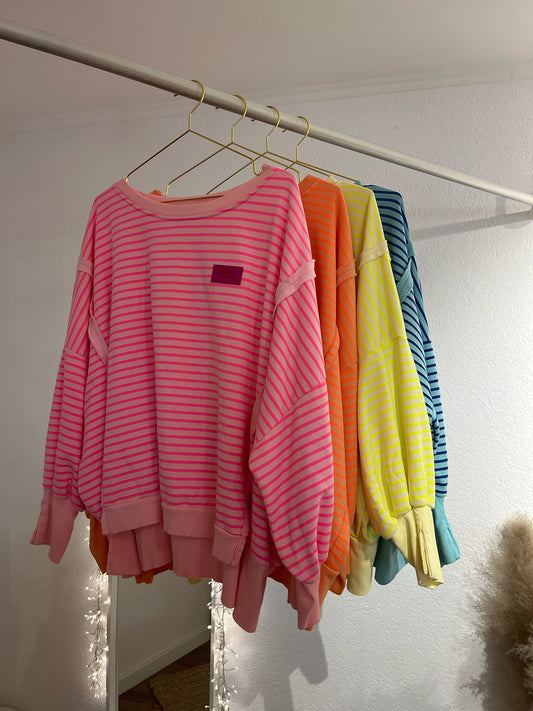 Gestreifter Sweater mit Naht