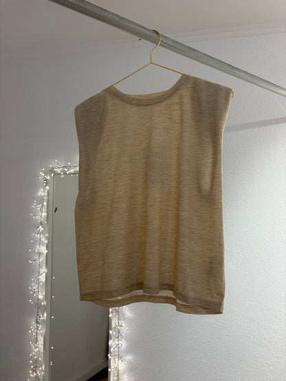 Leichtes Top mit Schulterpolster versch. Farben