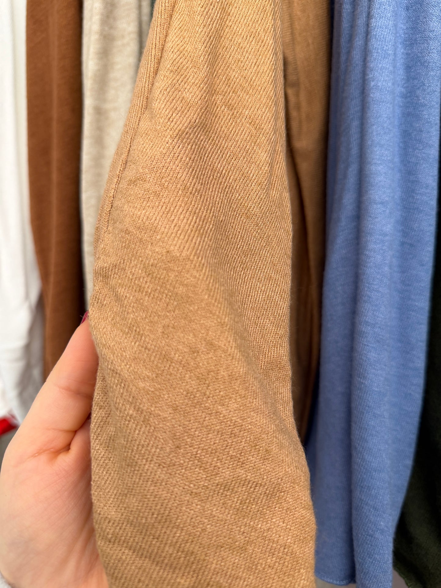 Kuschelige Basic Shirts versch. Farben