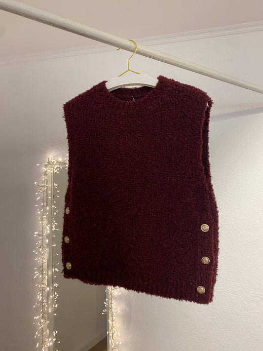 Boucle-Weste bordeaux mit vergoldeten Knöpfen