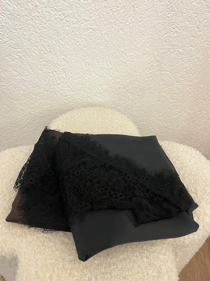 Dreiecks-Seidentuch mit Spitze versch. Farben