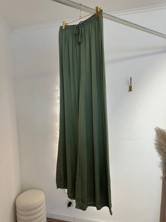 Hose in Seidenoptik