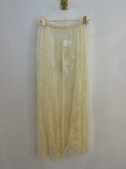 Spitzenrock mit Pailletten