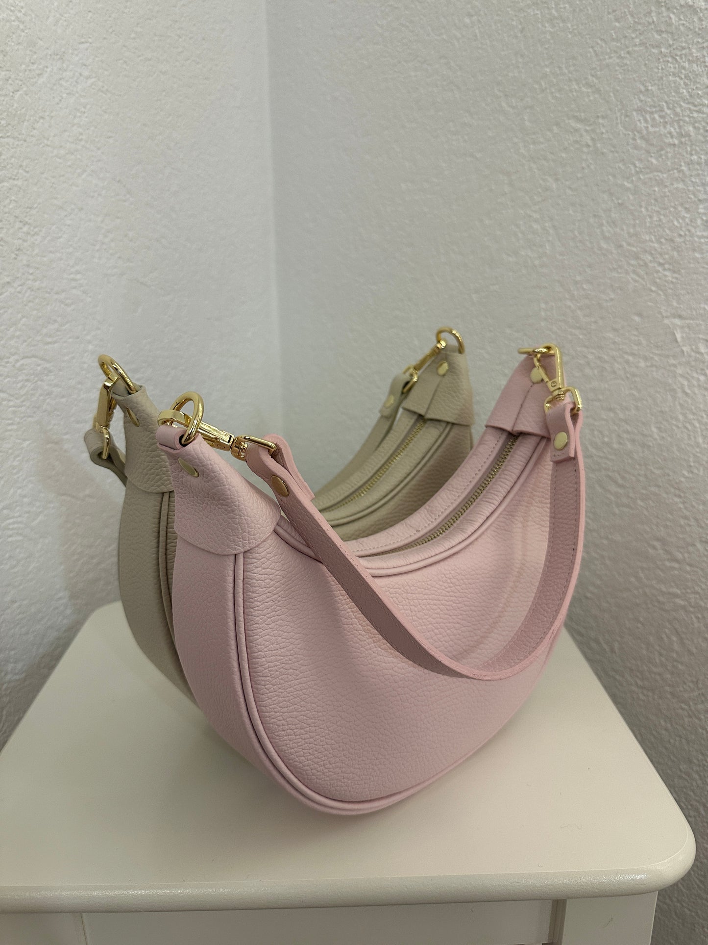 Echtleder Tasche Halbmond versch. Farben