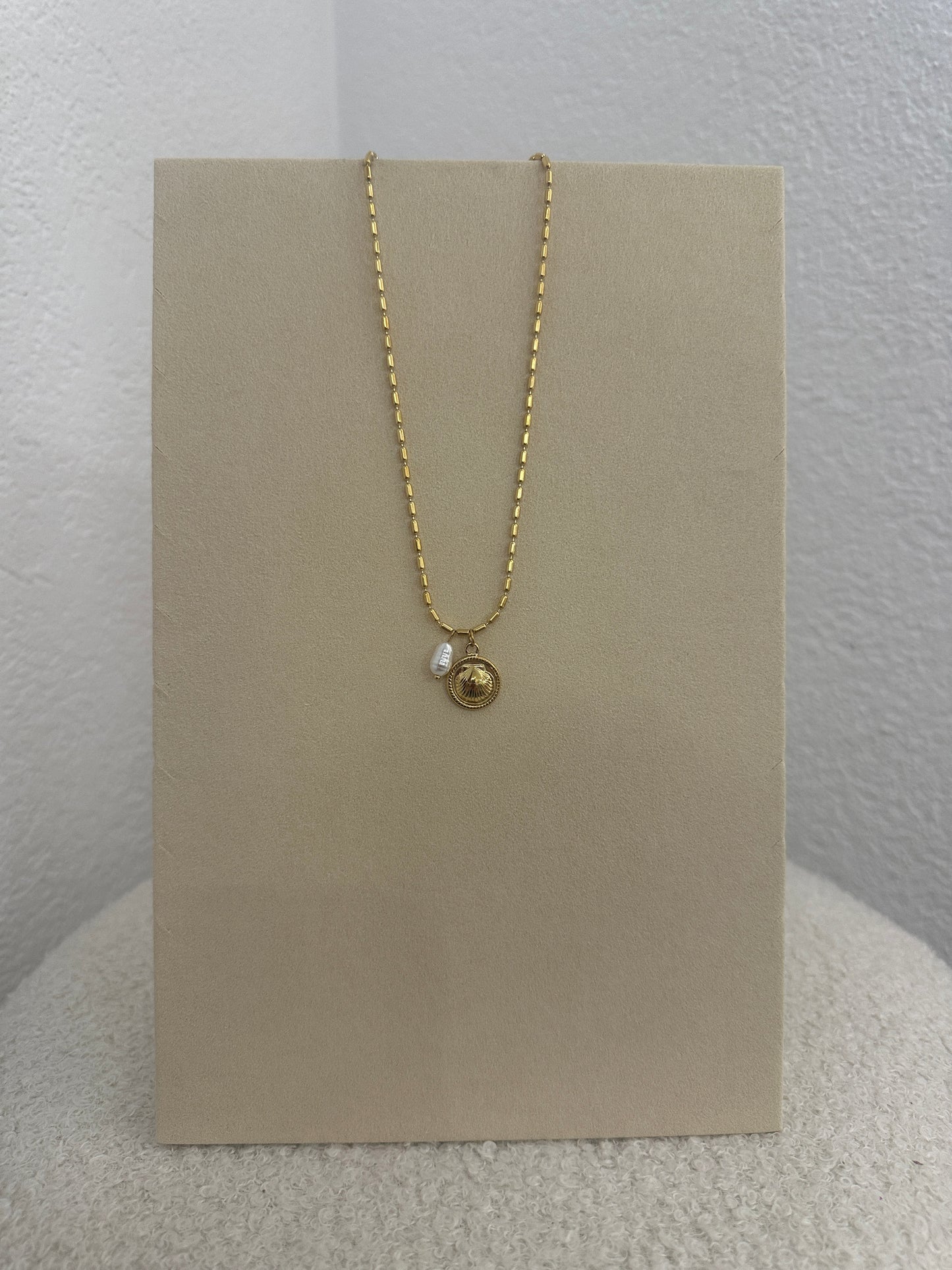 Kette mit Muschel Anhänger und Perle