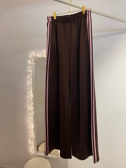 Sportliche Hose mit Seitenstreifen