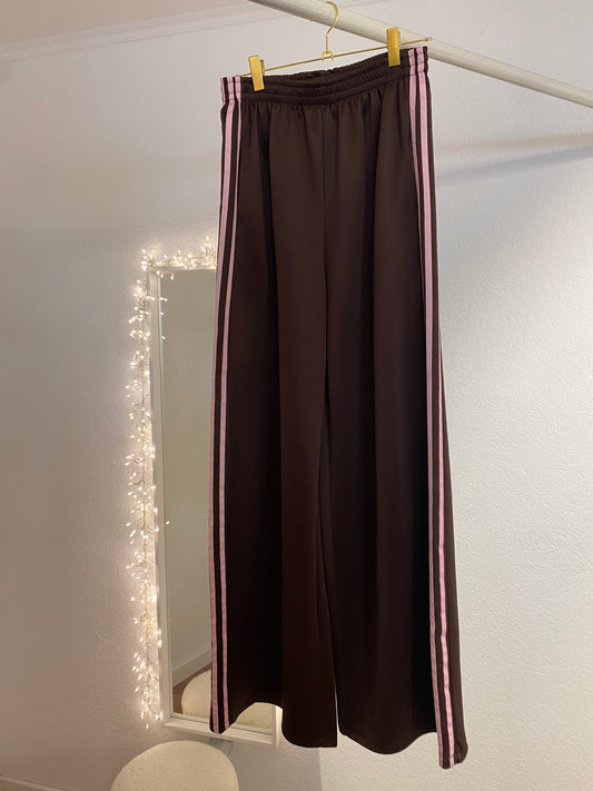 Sportliche Hose mit Seitenstreifen