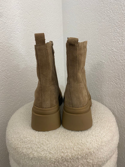 Stiefeletten aus Wildleder