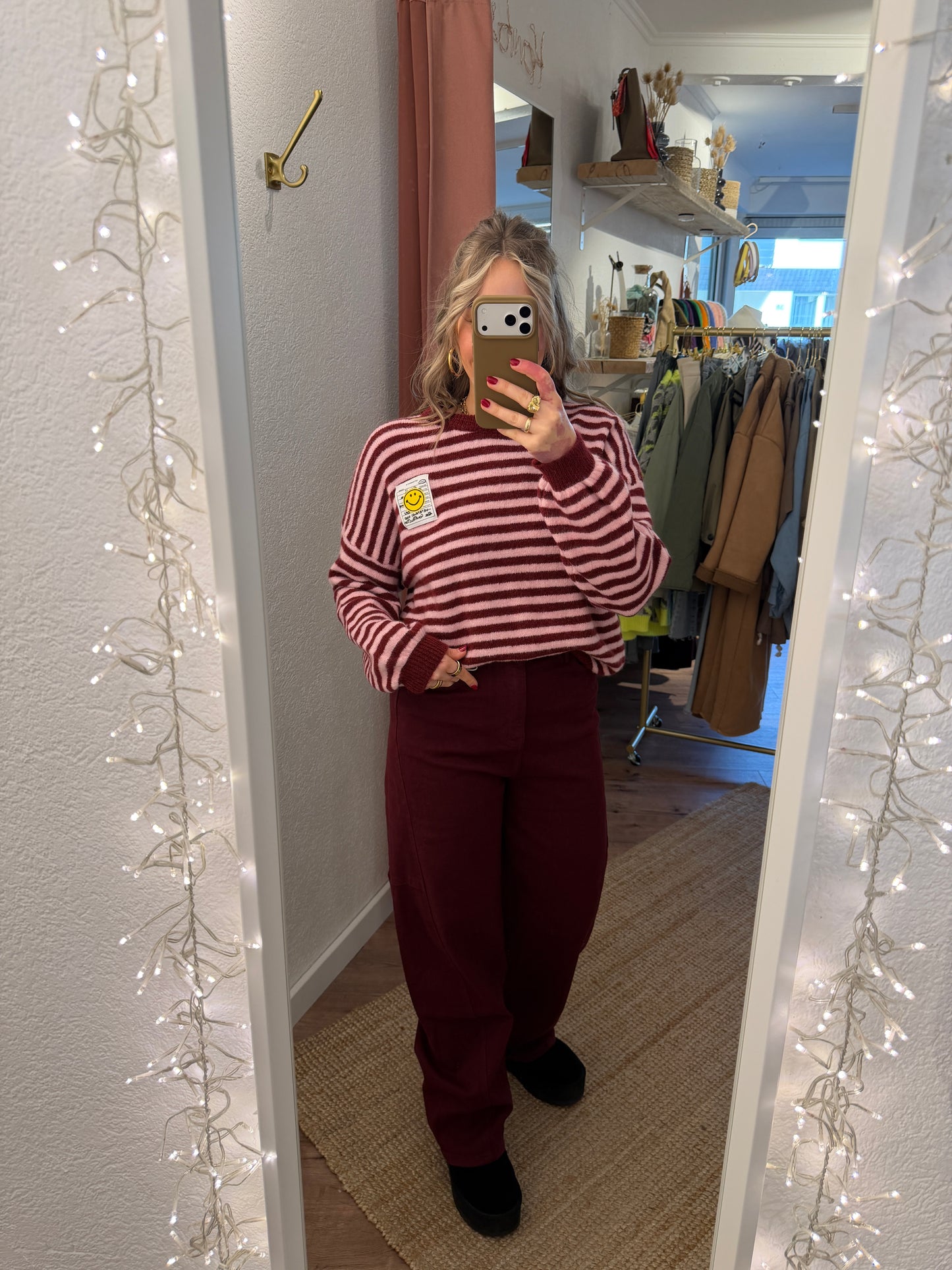 Farbige Jeans im Barrel-Fit