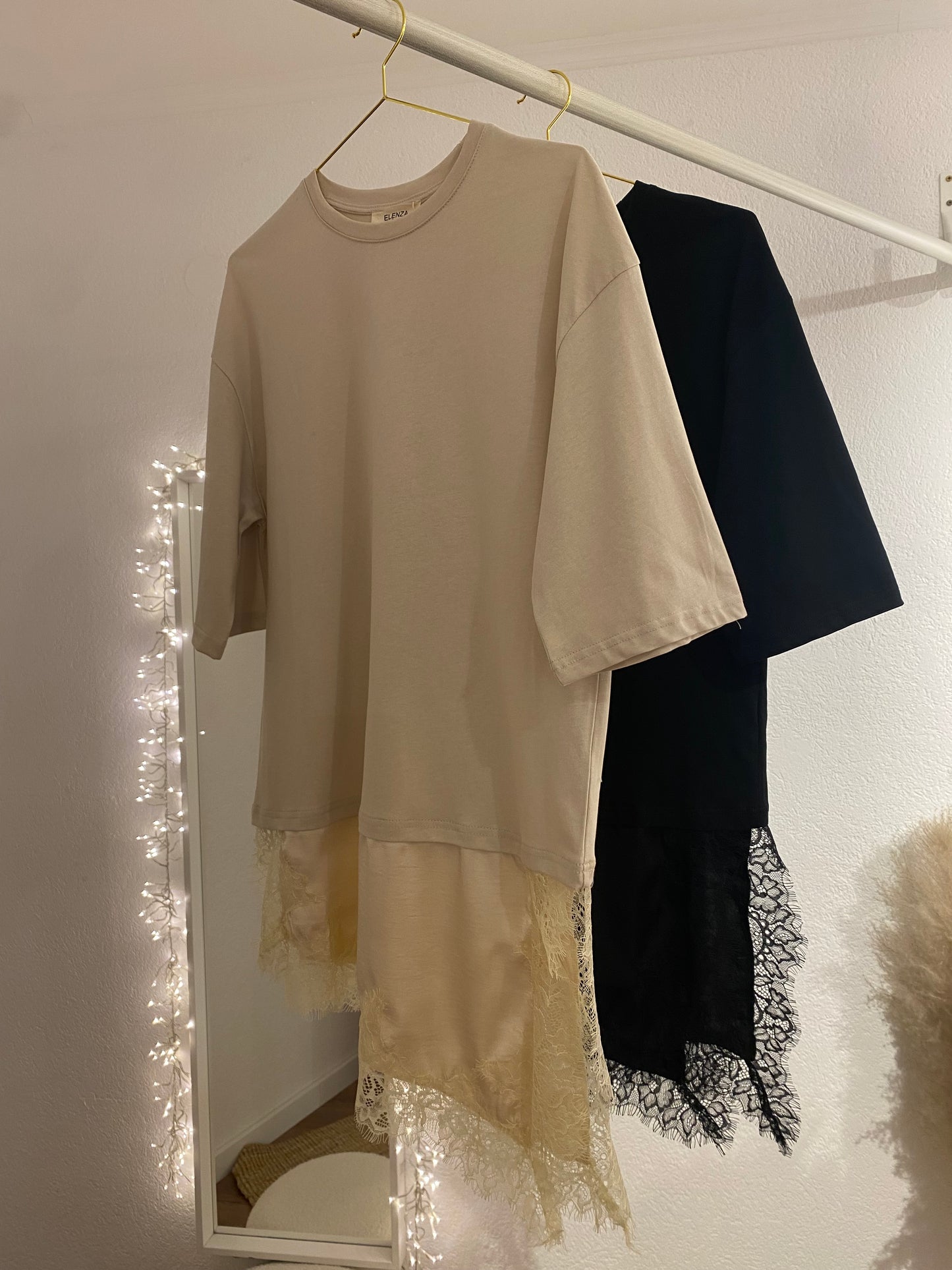 T-Shirt mit Spitzeneinsatz