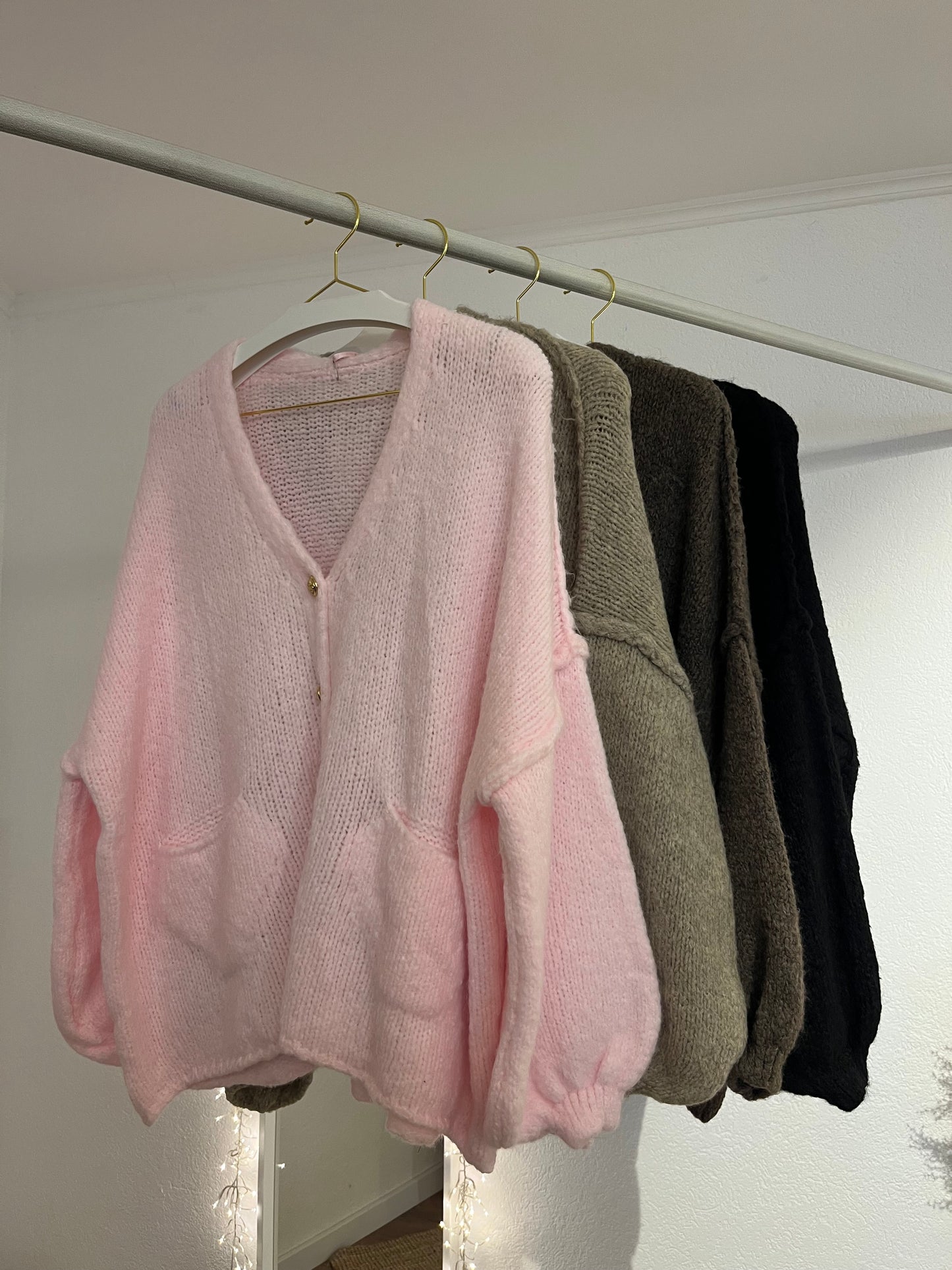 Weicher Oversized Cardigan mit vergoldeten Knöpfen