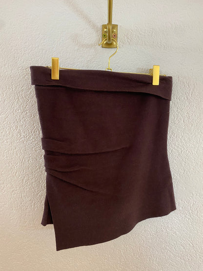 Schulterfreies Stricktop gerafft