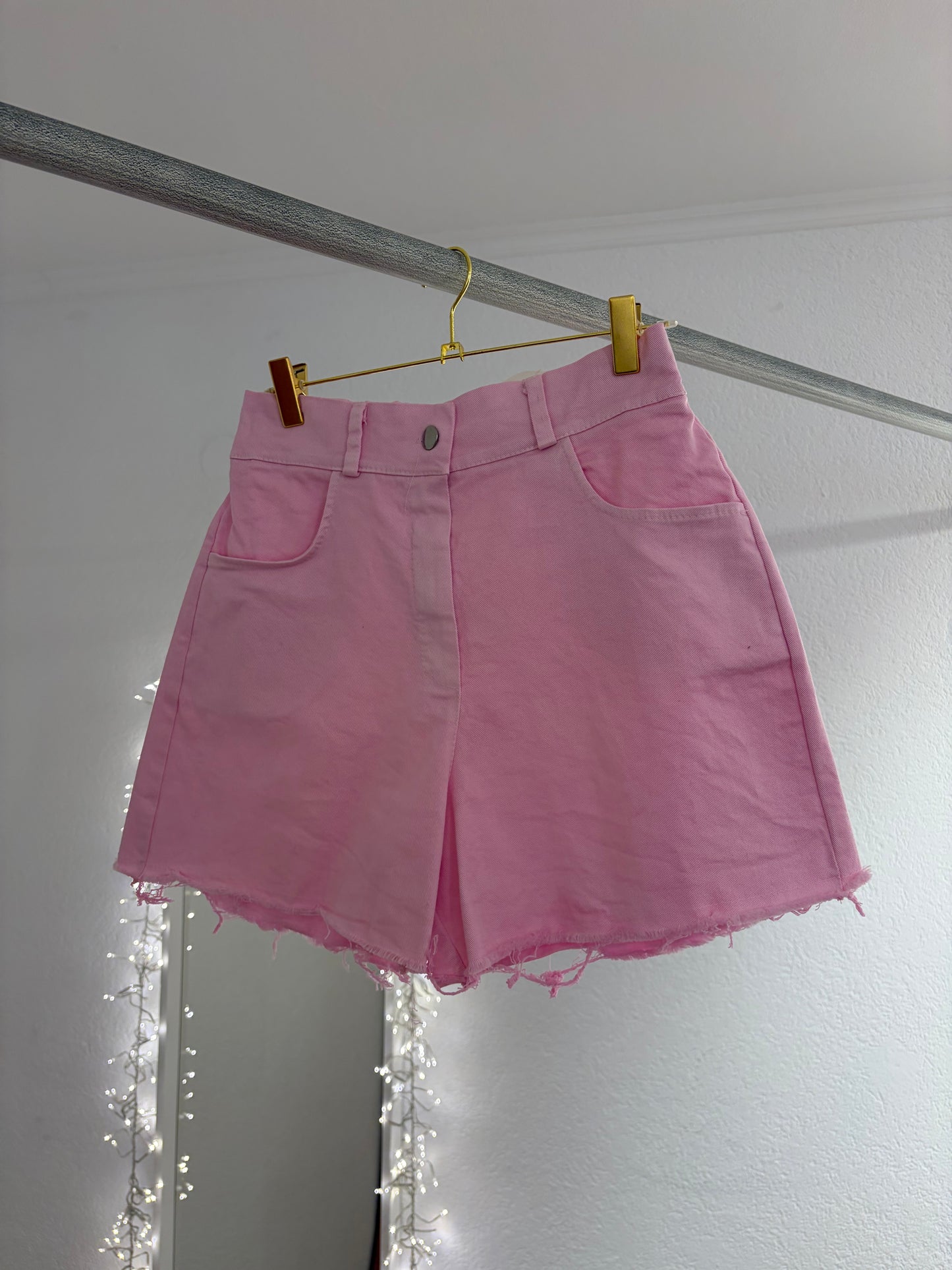 Ausgefranste Shorts