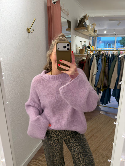 Weicher Pullover leichtem U-Boot Ausschnitt versch. Farben