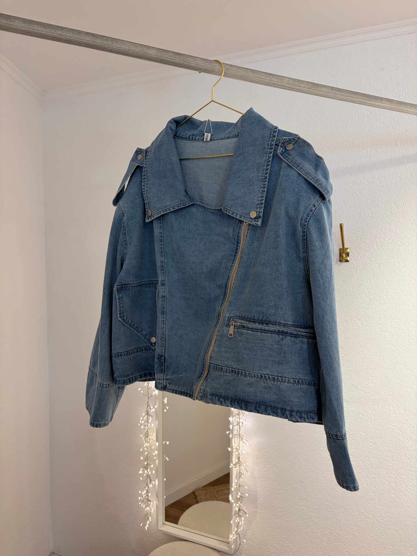 Oversized Jeansjacke im Bikerstil