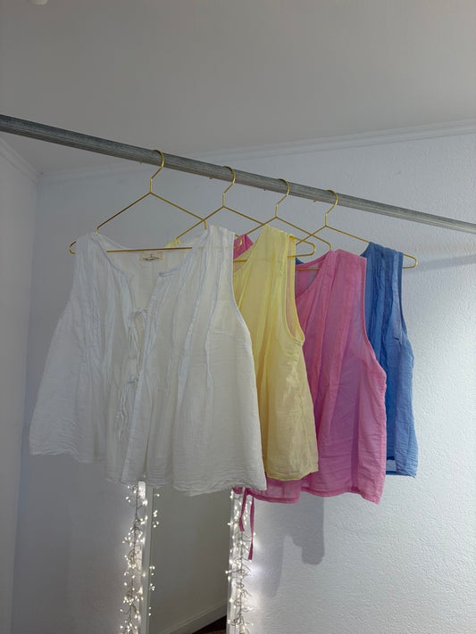 Leichte Bluse zum Knoten