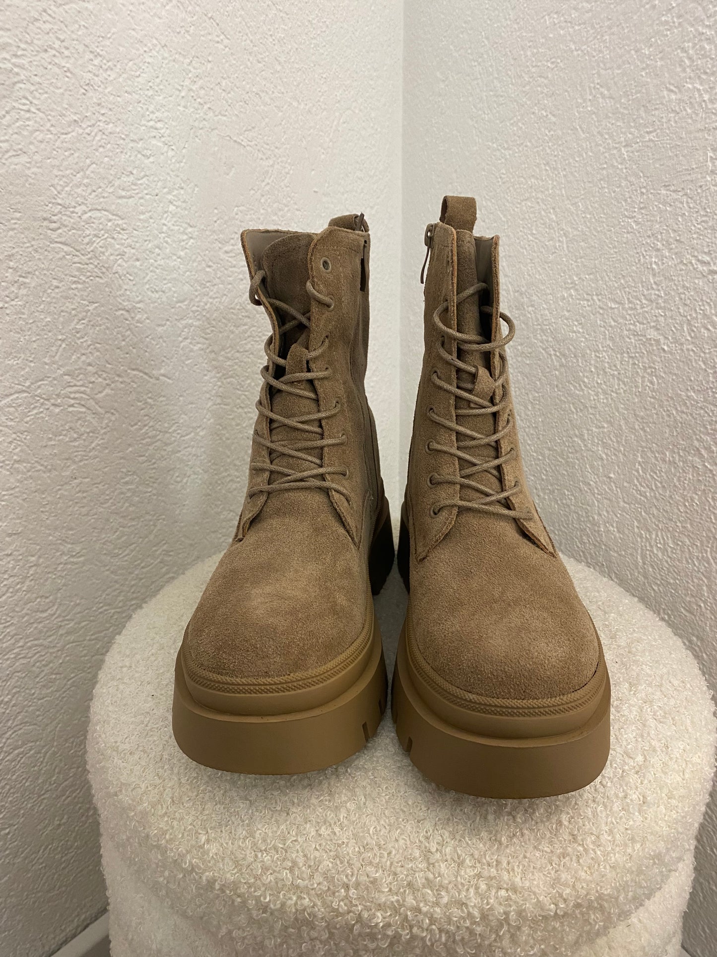 Stiefeletten aus Wildleder