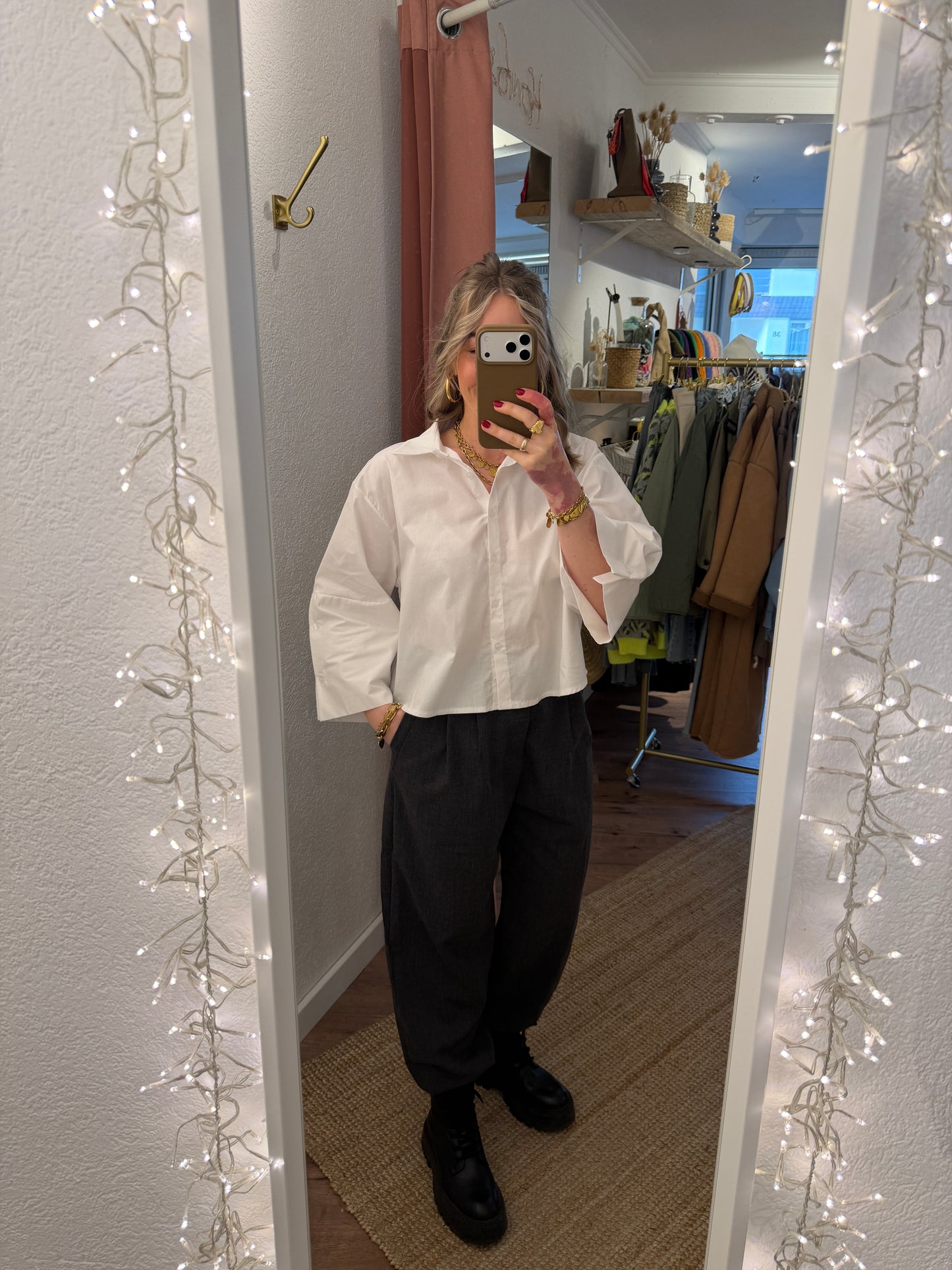 Stoffhose im Barrelfit