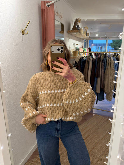 Strickpullover mit Zopfmuster und Ballonärmeln