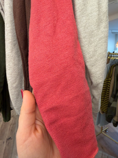 Kuschelige Basic Shirts versch. Farben