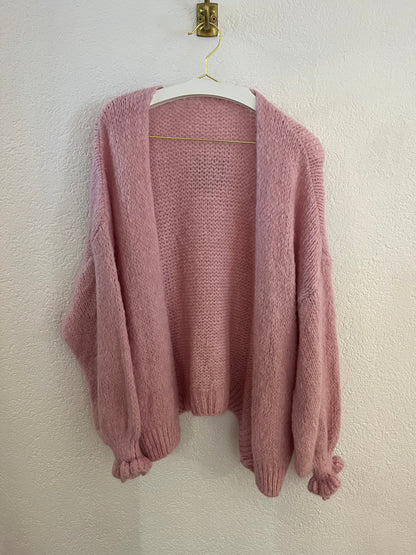 Strickjacke mit gerafften Ärmeln
