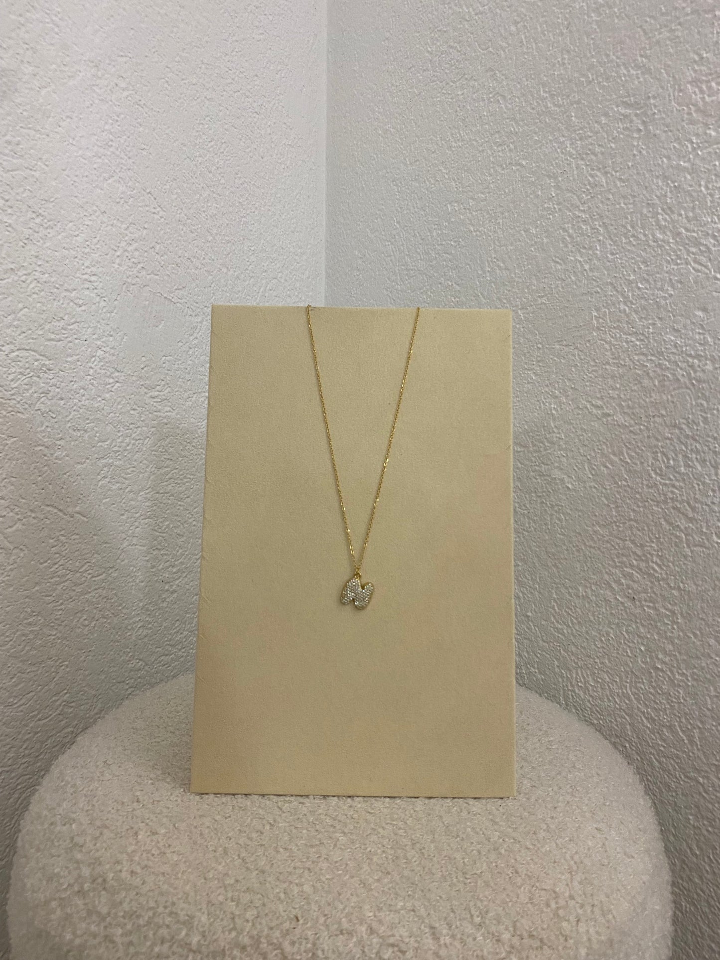 Buchstabenkette mit Glitzer