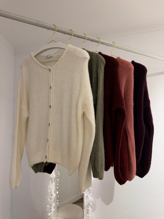 Strickcardigan versch. Farben