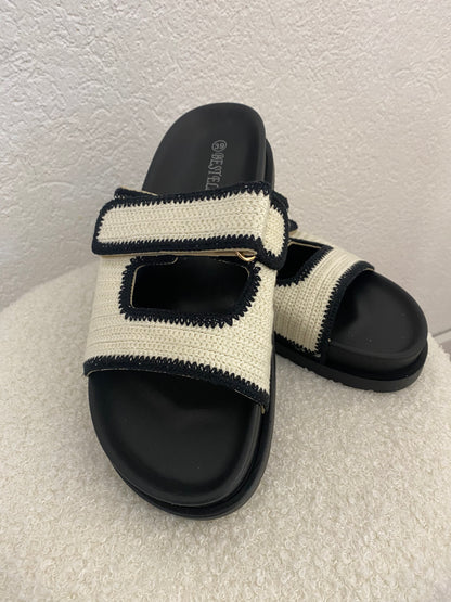 Geflochtene Schlappen