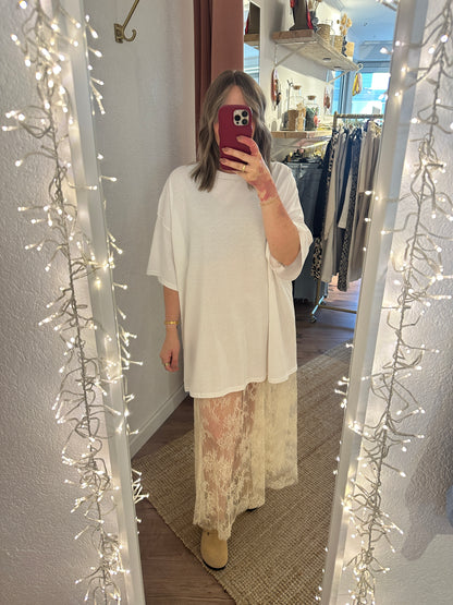 Spitzenrock mit Pailletten