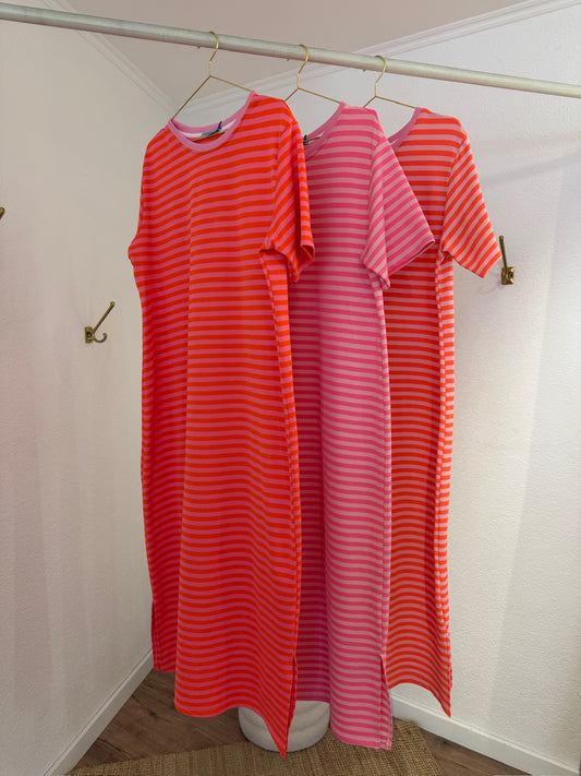 Sweater Kleid mit Streifen